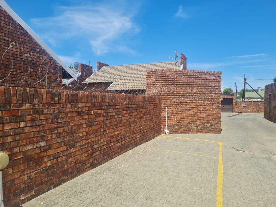 2 Bedroom Property for Sale in Navalsig Free State